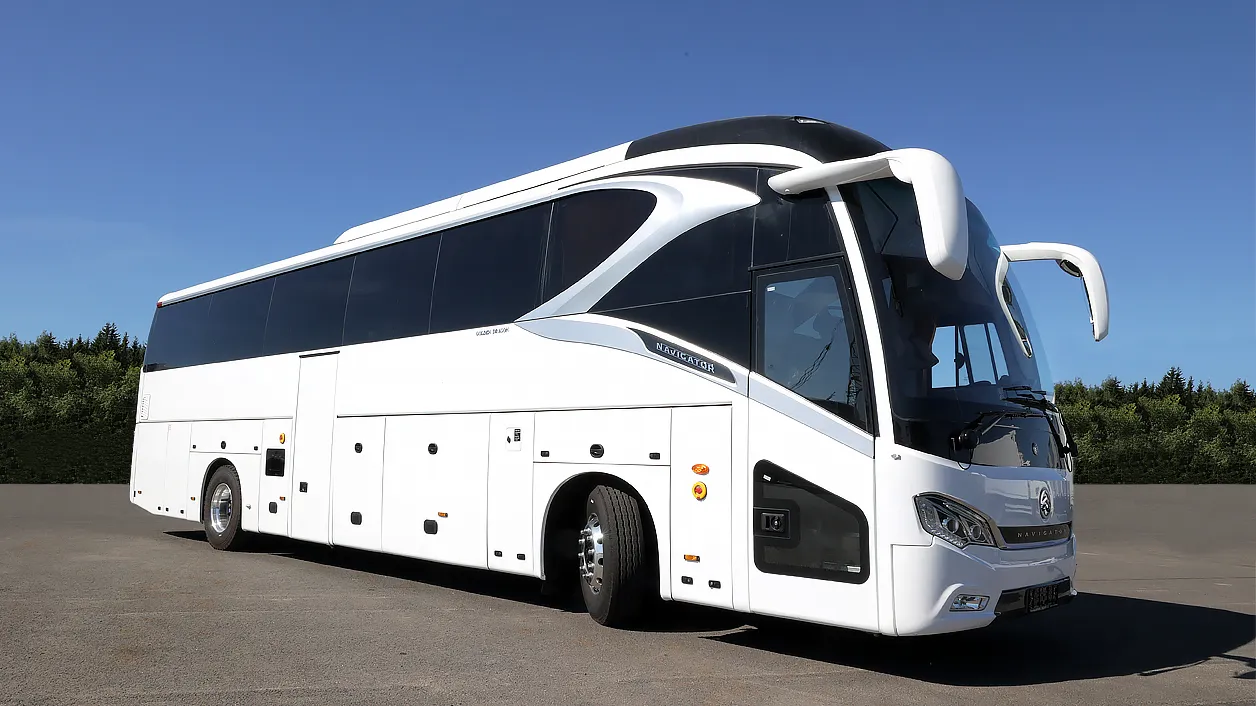 Новый туристический автобус премиум-класса Golden Dragon Navigator
